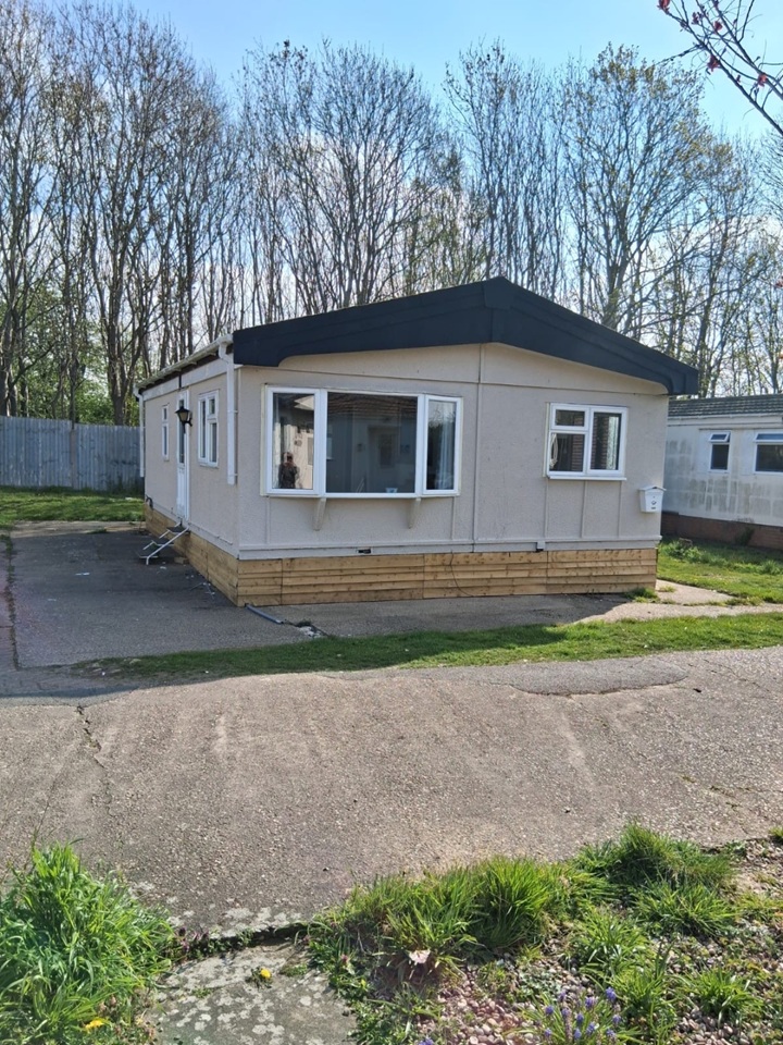 Additional image 5 of 2 Bed Mobile Home, Caravan Site, NG2, N1 7GU
