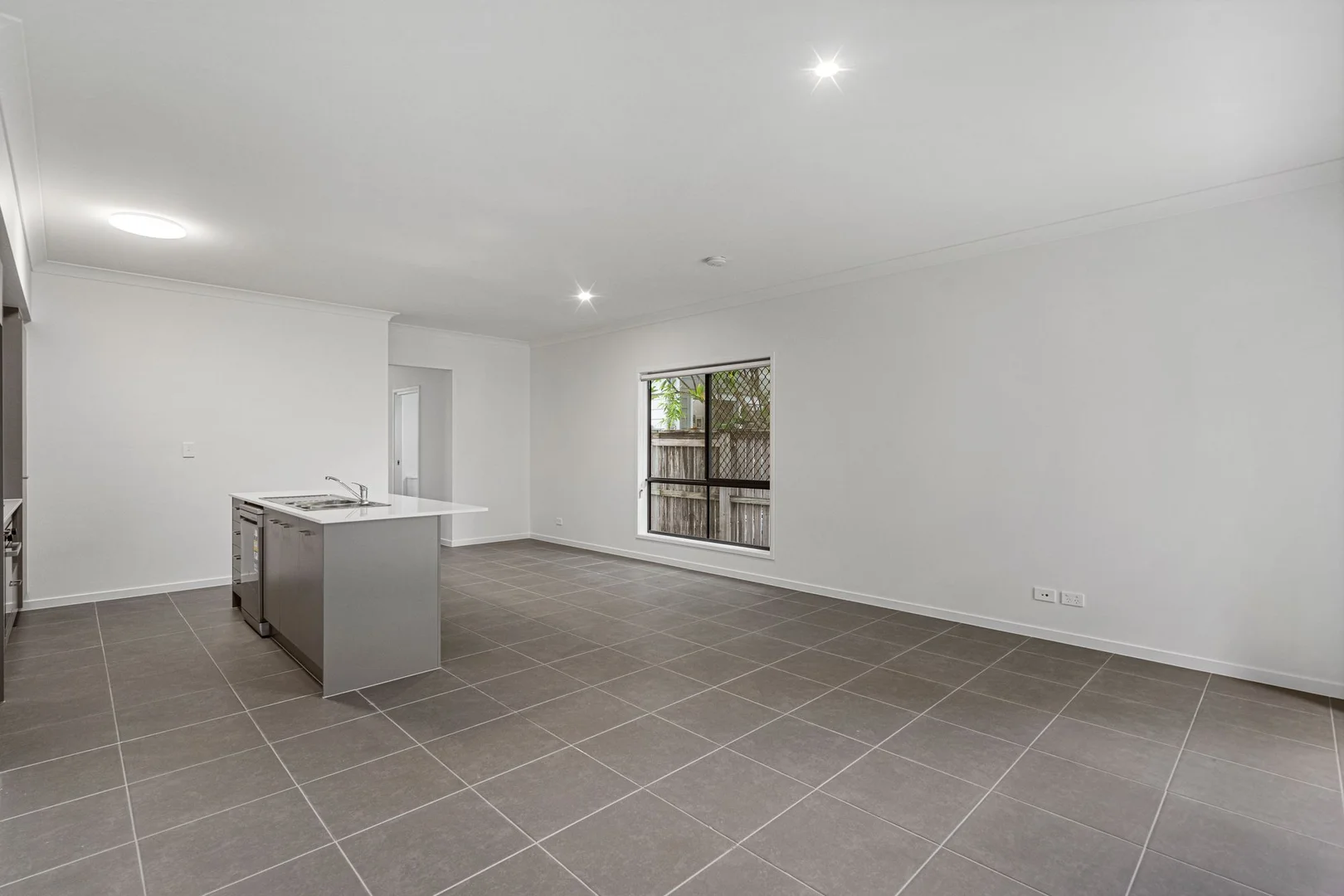 Additional image 3 of 37 Grovely Terrace, Mitchelton QLD 4053