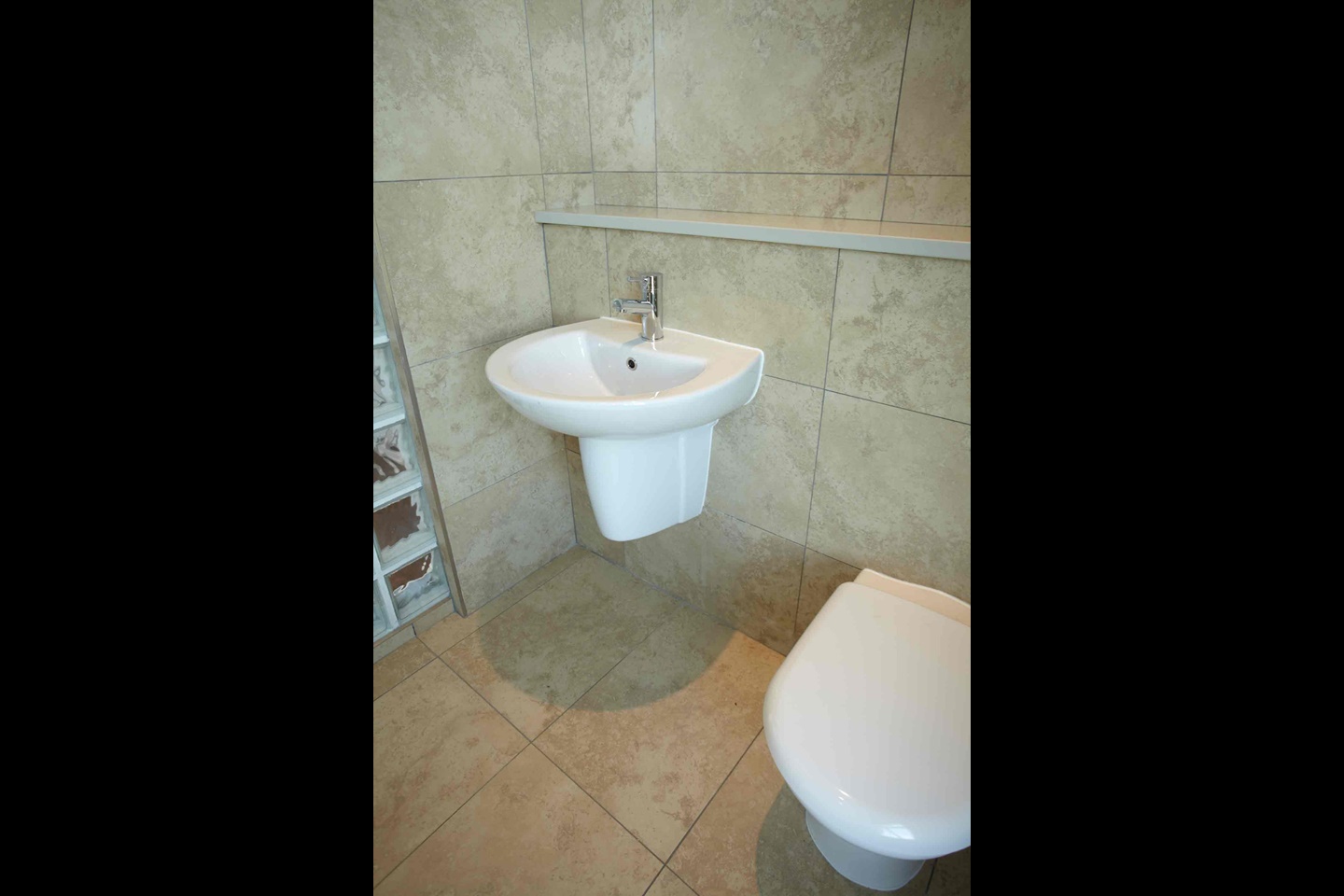 1 Bed Flat, Artisan View, S8, N1 7GU photo 4