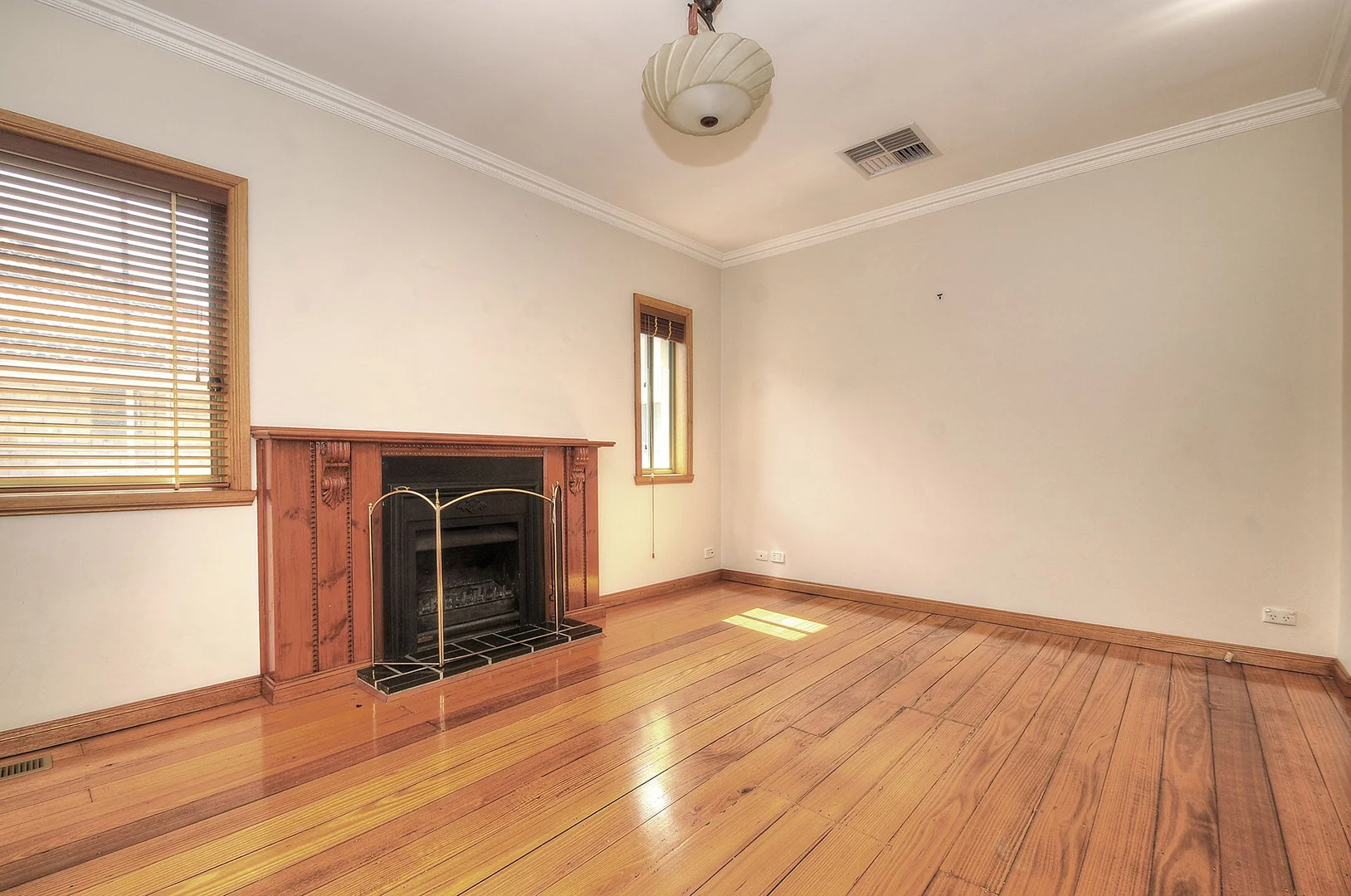Additional image 3 of 17 Shanahan Crescent, McKinnon VIC 3204