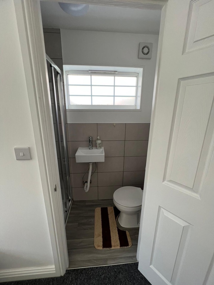 Additional image 18 of Room in a Shared House, Wilson Road, RG30, N1 7GU