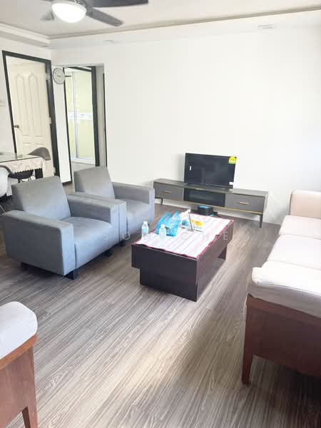 8 Marsiling Drive