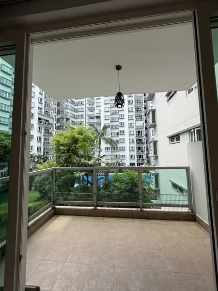 The Warren // Beautifully well kept unit photo 3