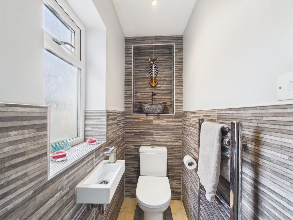 Additional image 6 of 3 bed end terrace house for saleAvondale Avenue, Staines-Upon-Thames, Surrey TW18
