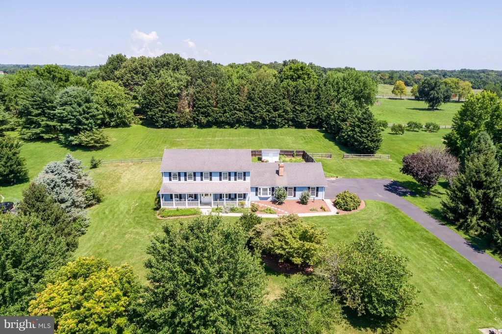 75 Uvilla Ests Drive, Shenandoah Junction, WV 25442
