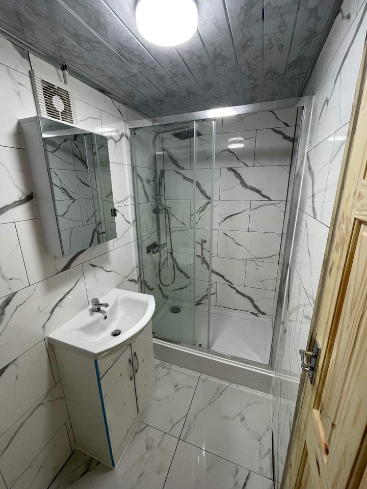 Studio Flat, Manchester, M14, N1 7GU photo 3