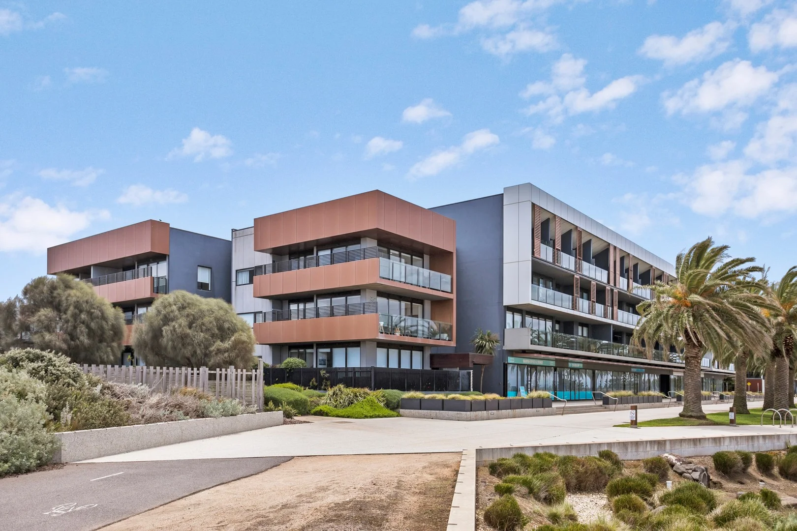 235/50 Catamaran Drive, Werribee South VIC 3030