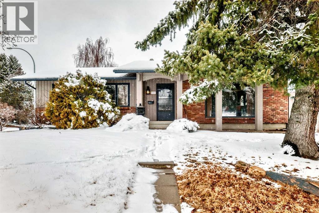844 Lake Ontario Drive SE
