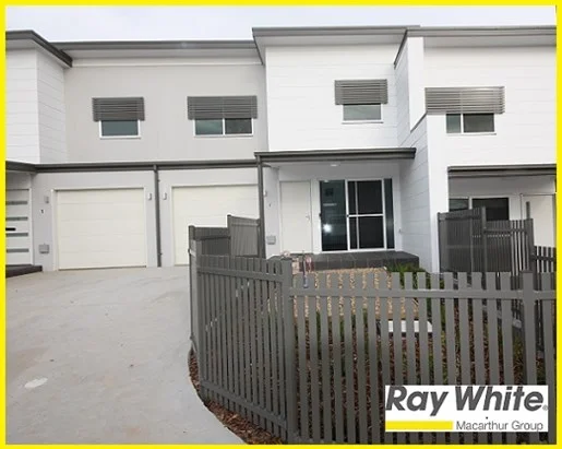 2/73 Sovereign Circuit, Glenfield NSW 2167