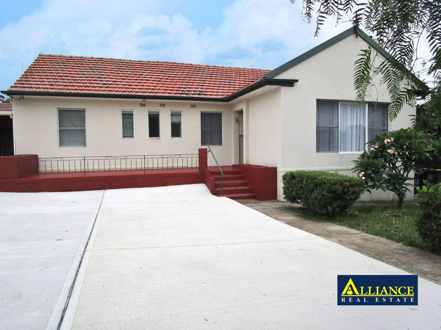 10 Peffer Street, Panania NSW 2213
