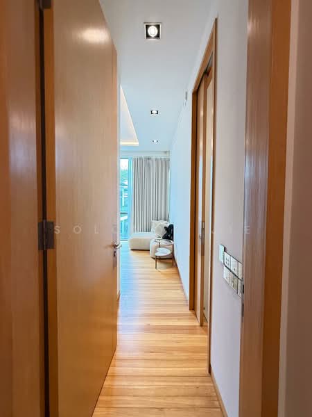 31 Oxley Walk photo 3
