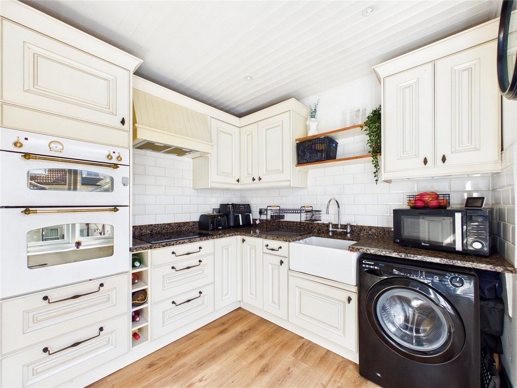 Additional image 15 of 3 bed maisonette for saleCavendish Road, Felixstowe, Suffolk IP11