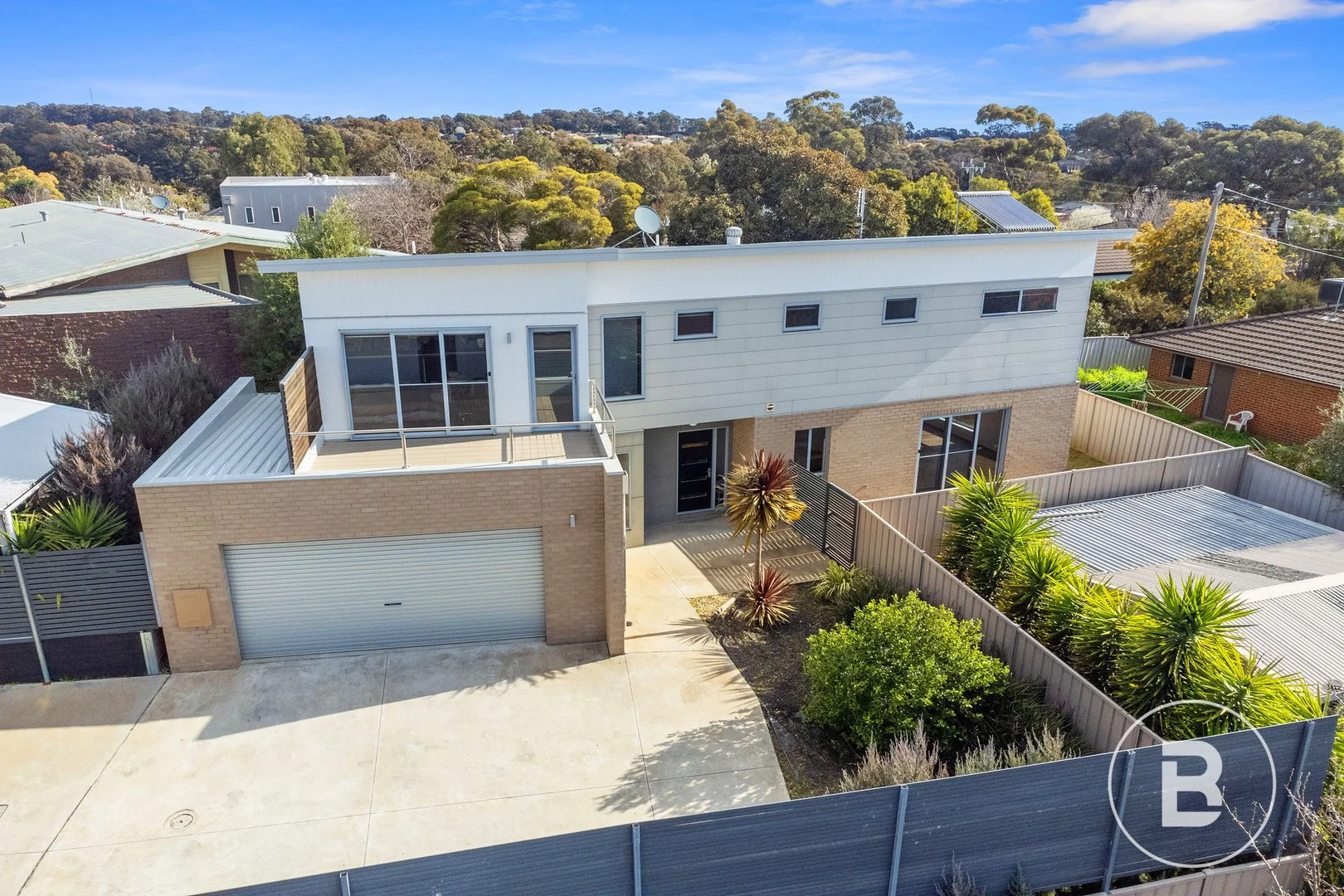 2/29A Landale Drive, Strathdale VIC 3550