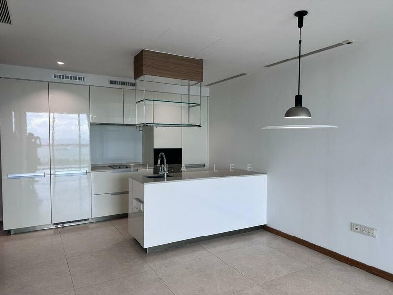 21 Marina Way photo 5