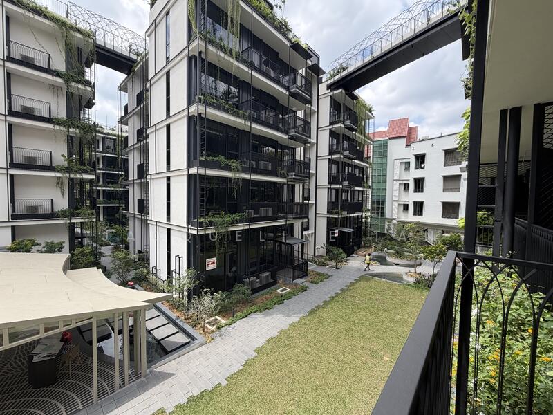 4 Jervois Close photo 2