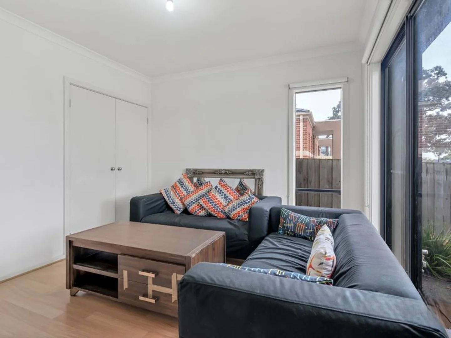 4/30 Central Road, Hampton Park VIC 3976 photo 2