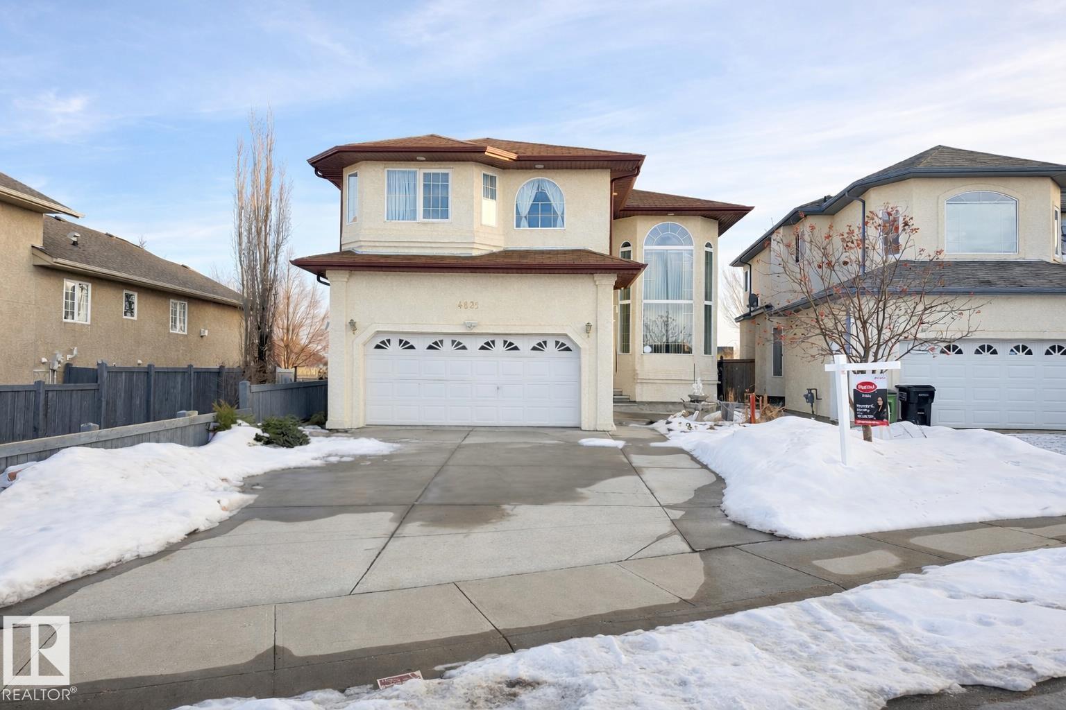 4831 154 AV NW