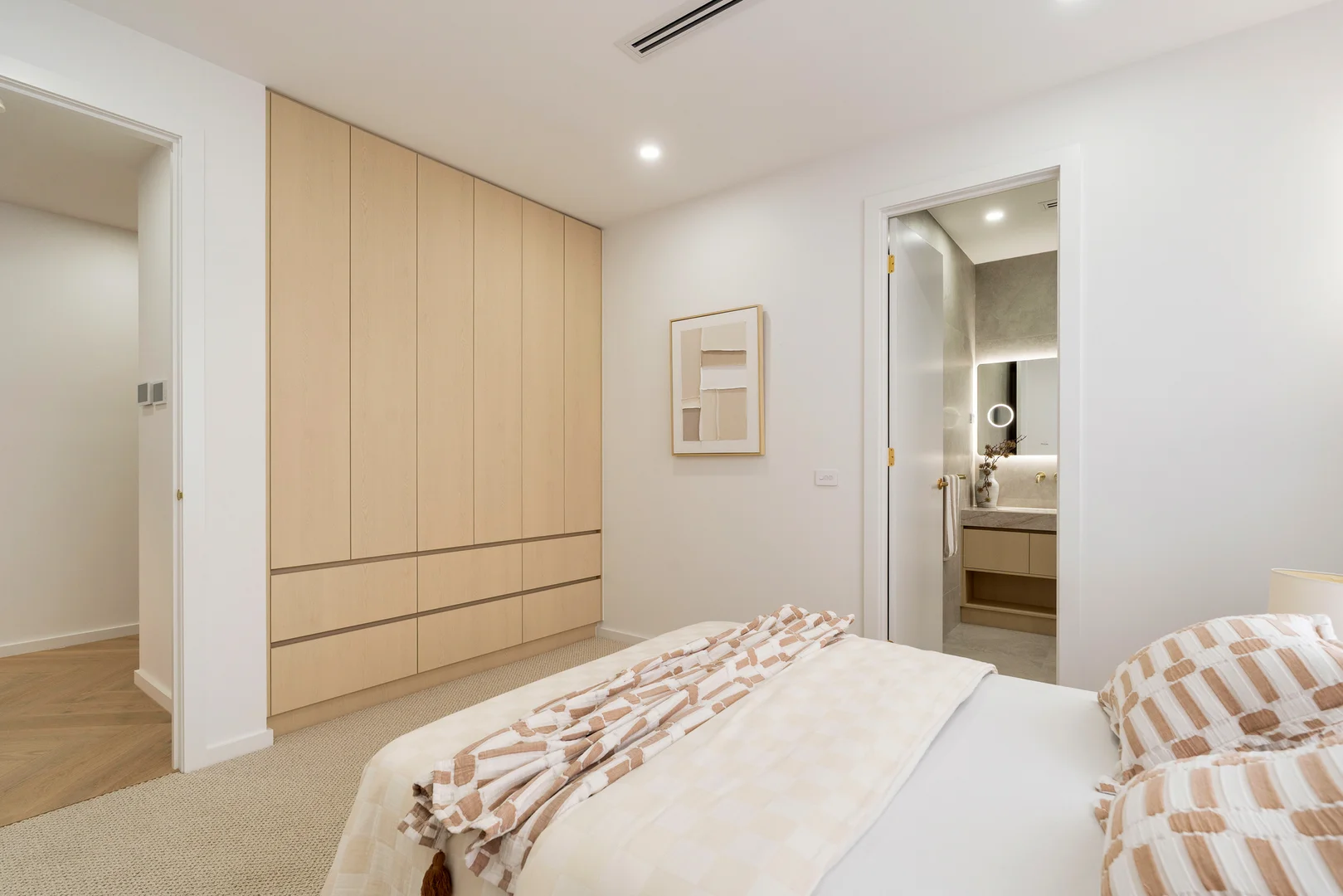 23 Tasman Ave, Strathmore Heights VIC 3041 photo 5