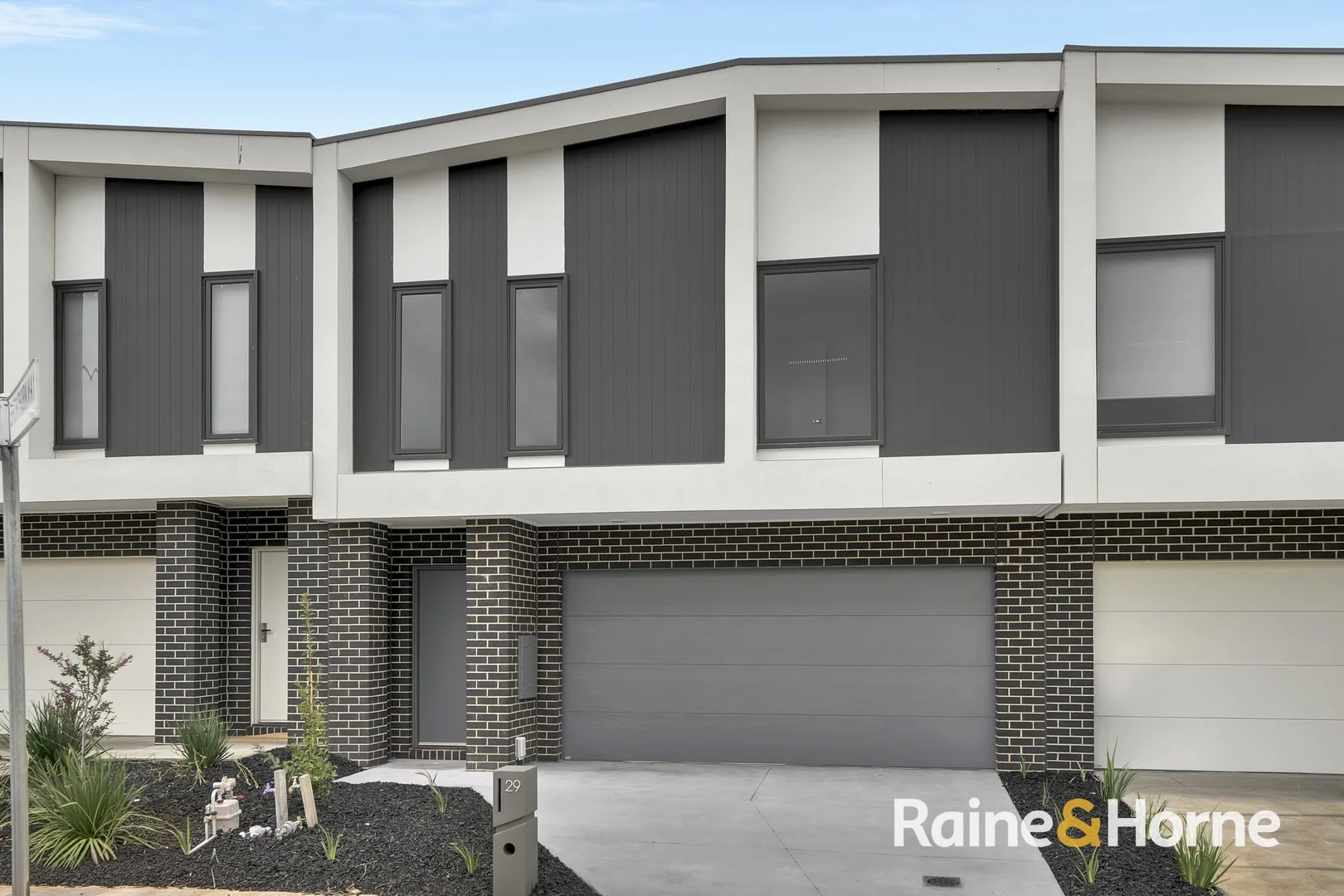 29 Wheatsheaf Road, Wyndham Vale VIC 3024