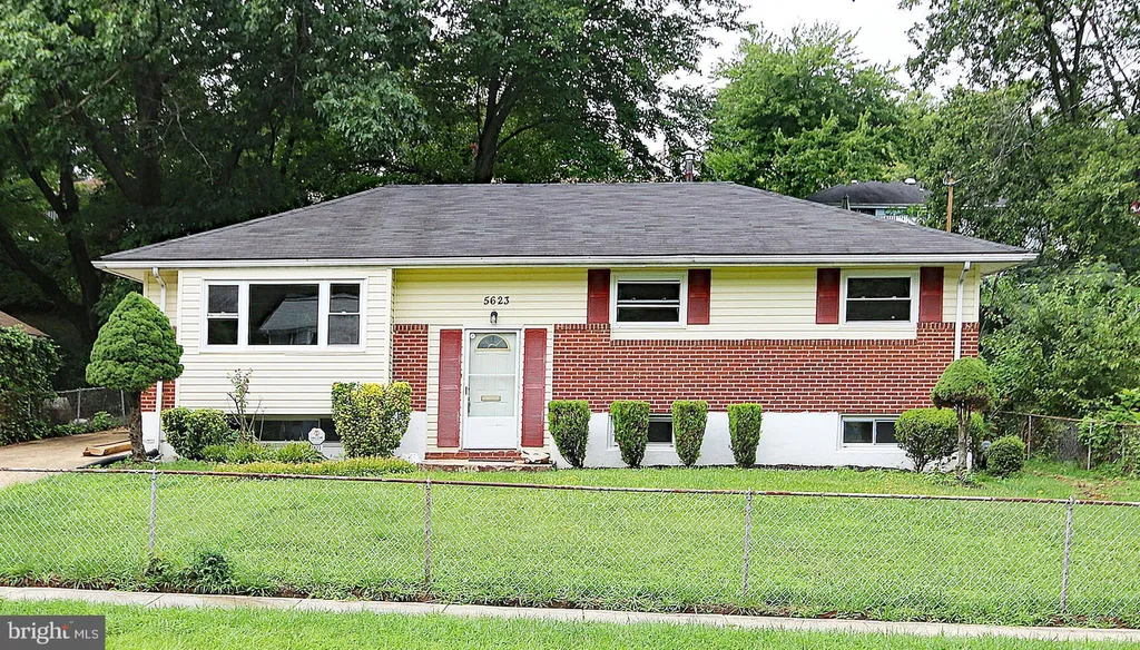 5623 Helmont Drive, Oxon Hill, MD 20745