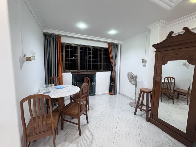 962 Hougang Avenue 9 photo 3