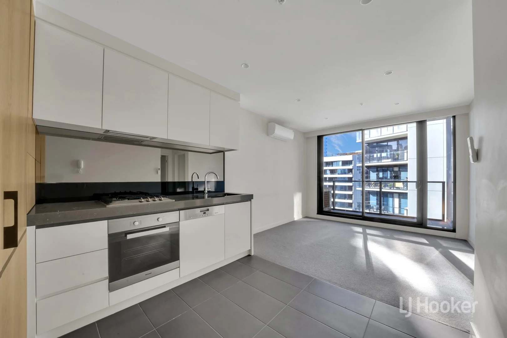 1502/8 Daly Street, South Yarra VIC 3141