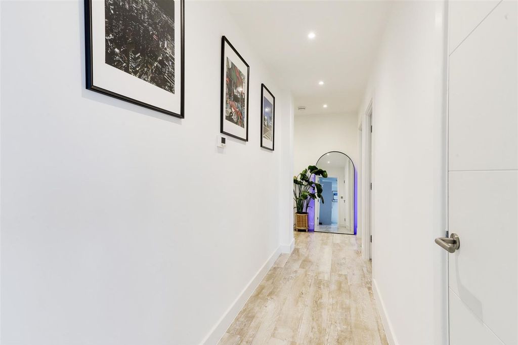 Additional image 5 of 2 bed flat for saleTrent Bridge View, Nottingham NG2