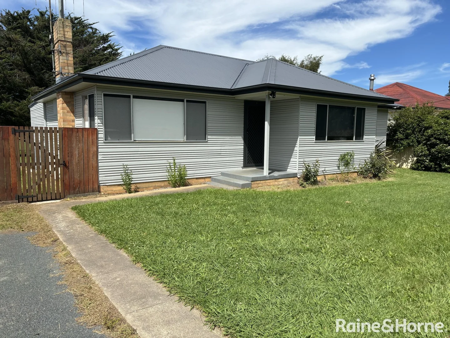 102 Wade Street, Crookwell NSW 2583