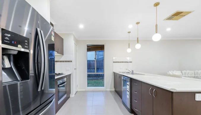 Additional image 2 of 25 Dan Morgan Dr, Cranbourne East VIC 3977