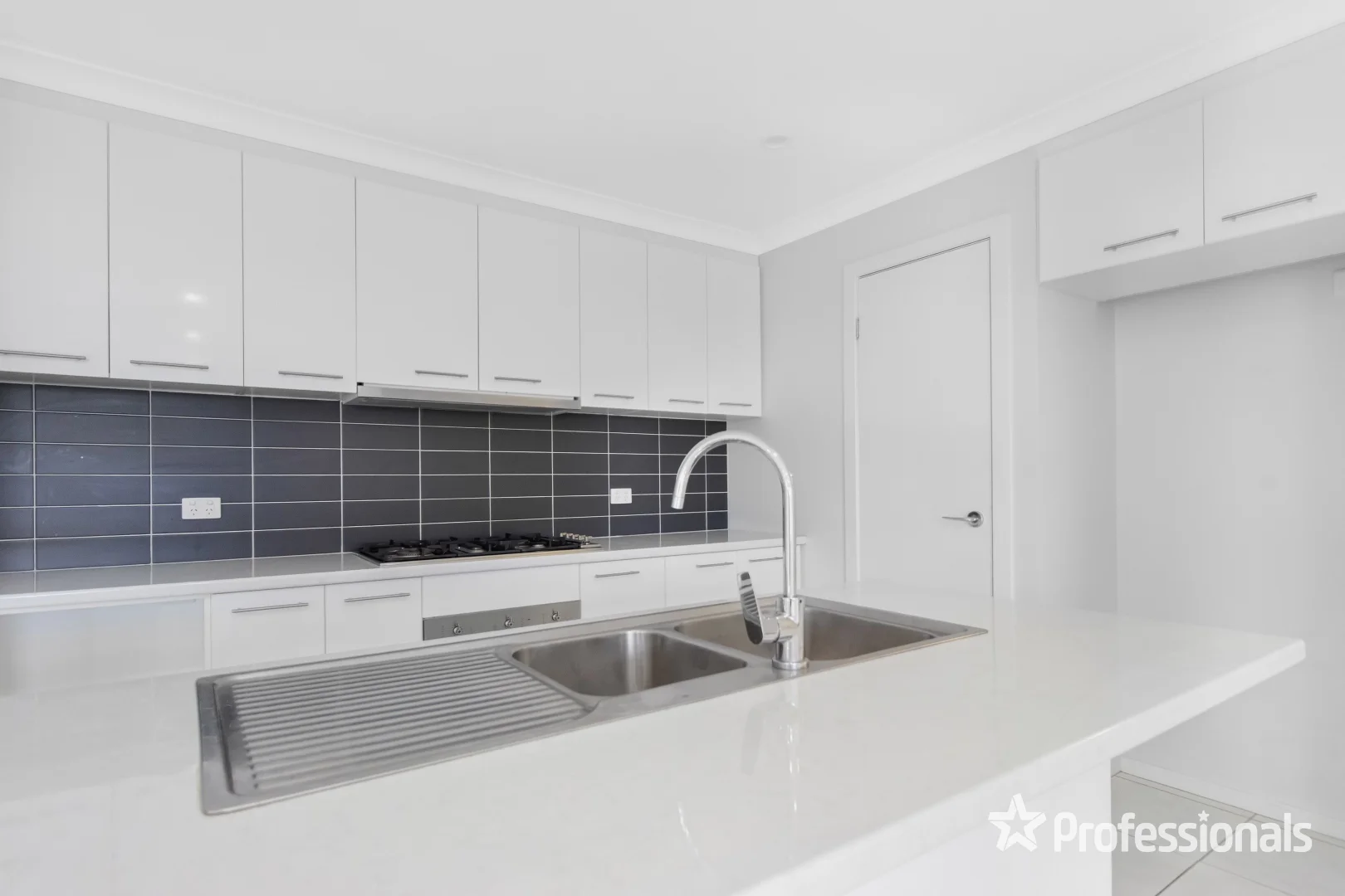 Additional image 3 of 16 Watson Boulevard, Lloyd NSW 2650