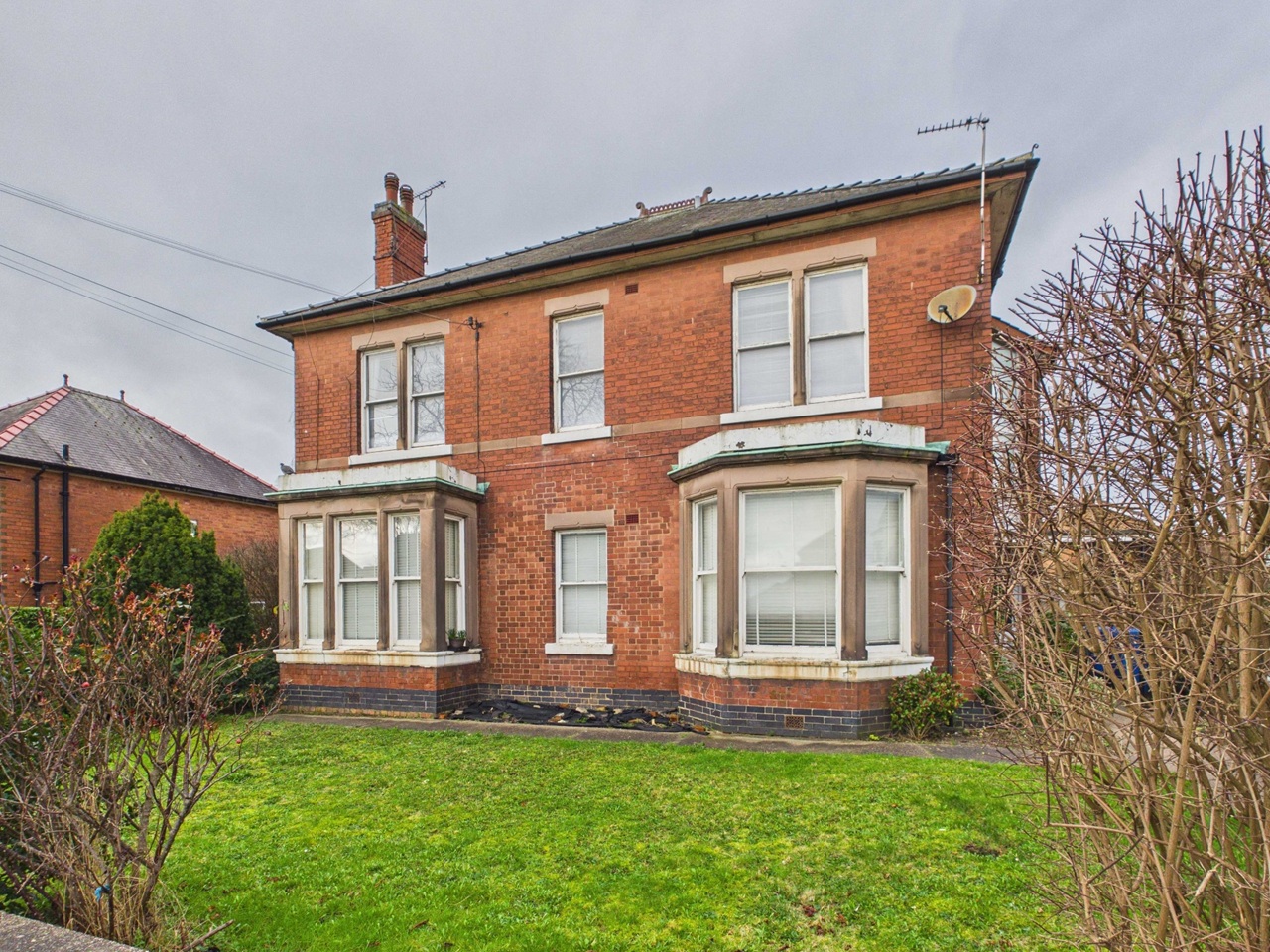 2 Bed Flat, Stenson Road, DE23, N1 7GU