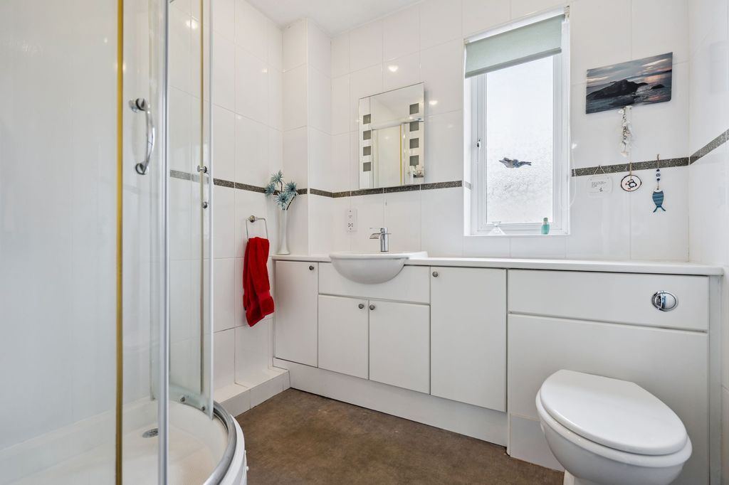 Additional image 9 of 2 bed flat for saleBuchan Drive, Dunblane FK15