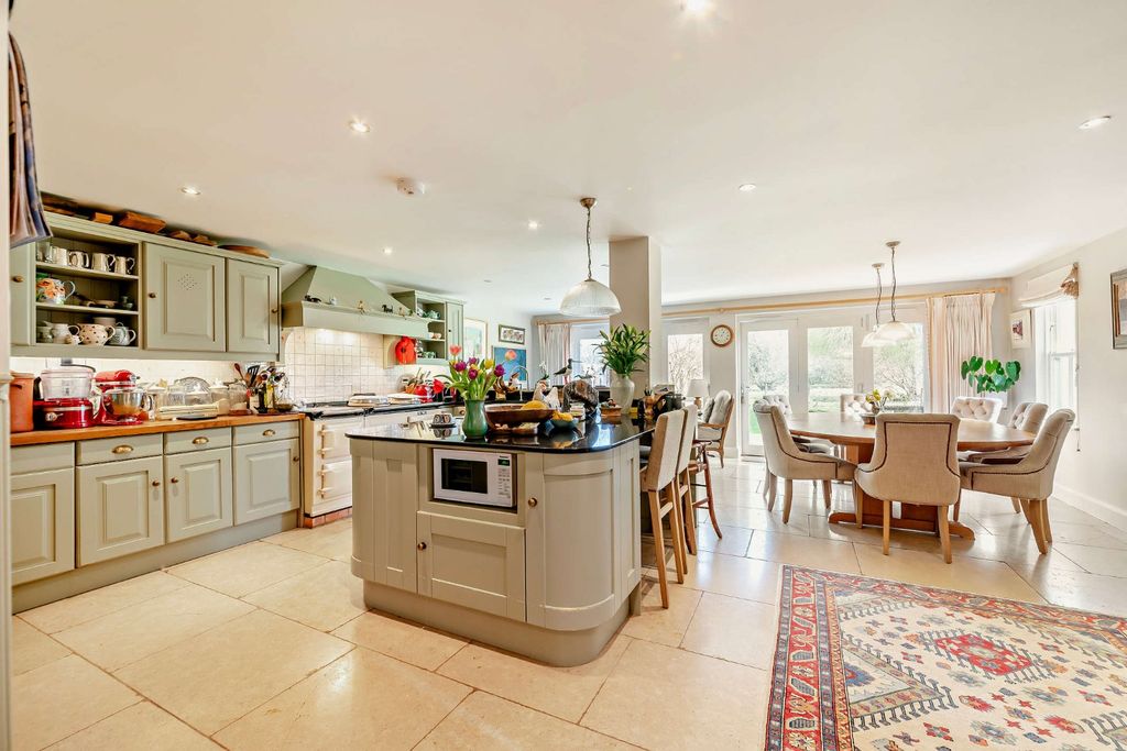 Additional image 5 of 6 bed detached house for saleWestbrook, Newbury, Berkshire RG20