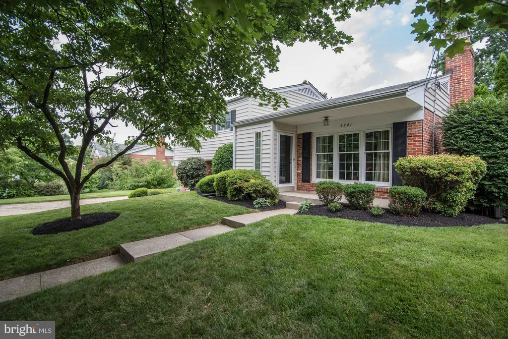 6821 Algonquin Avenue, Bethesda, MD 20817
