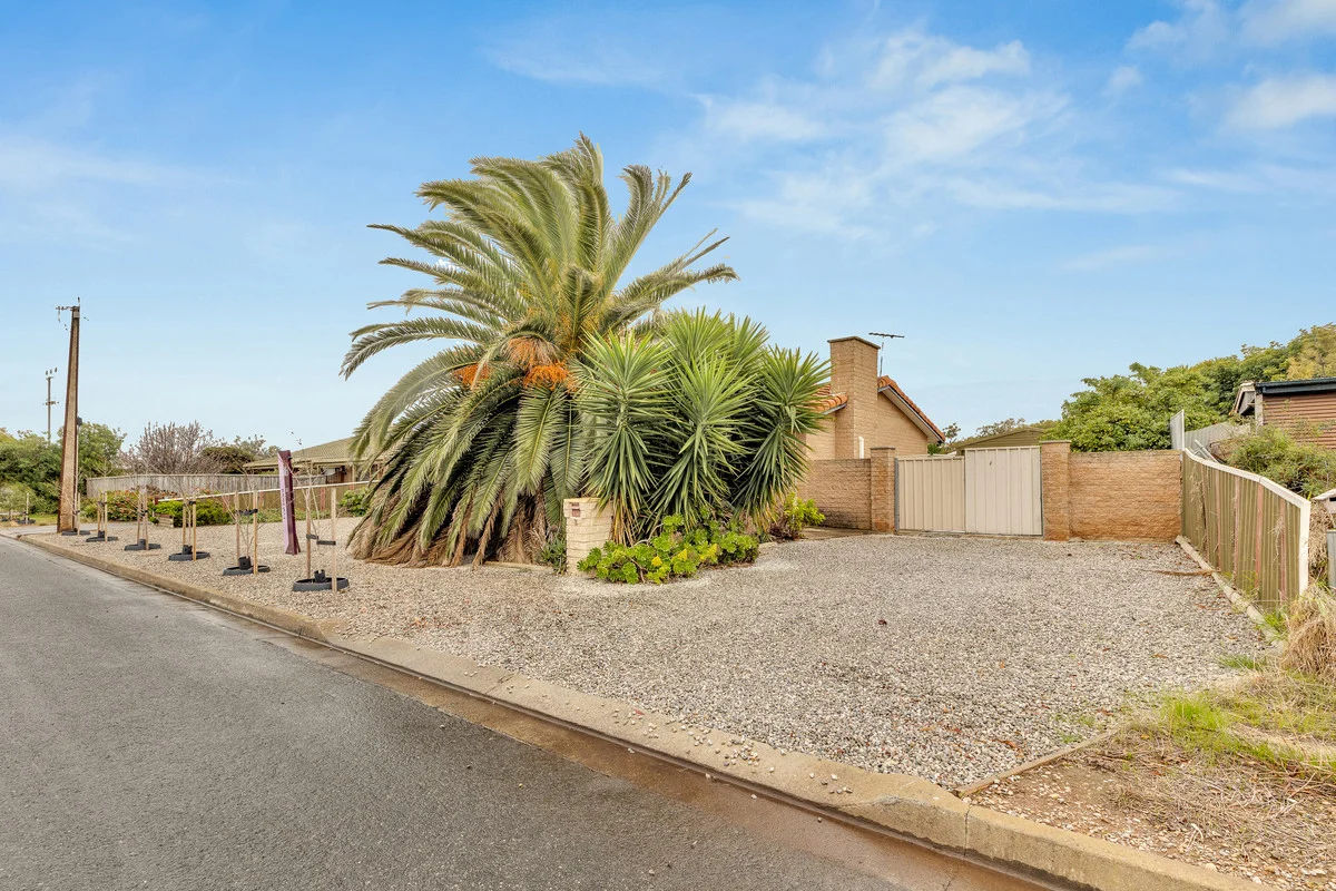 3 Clift Street, Aldinga Beach SA 5173 photo 2