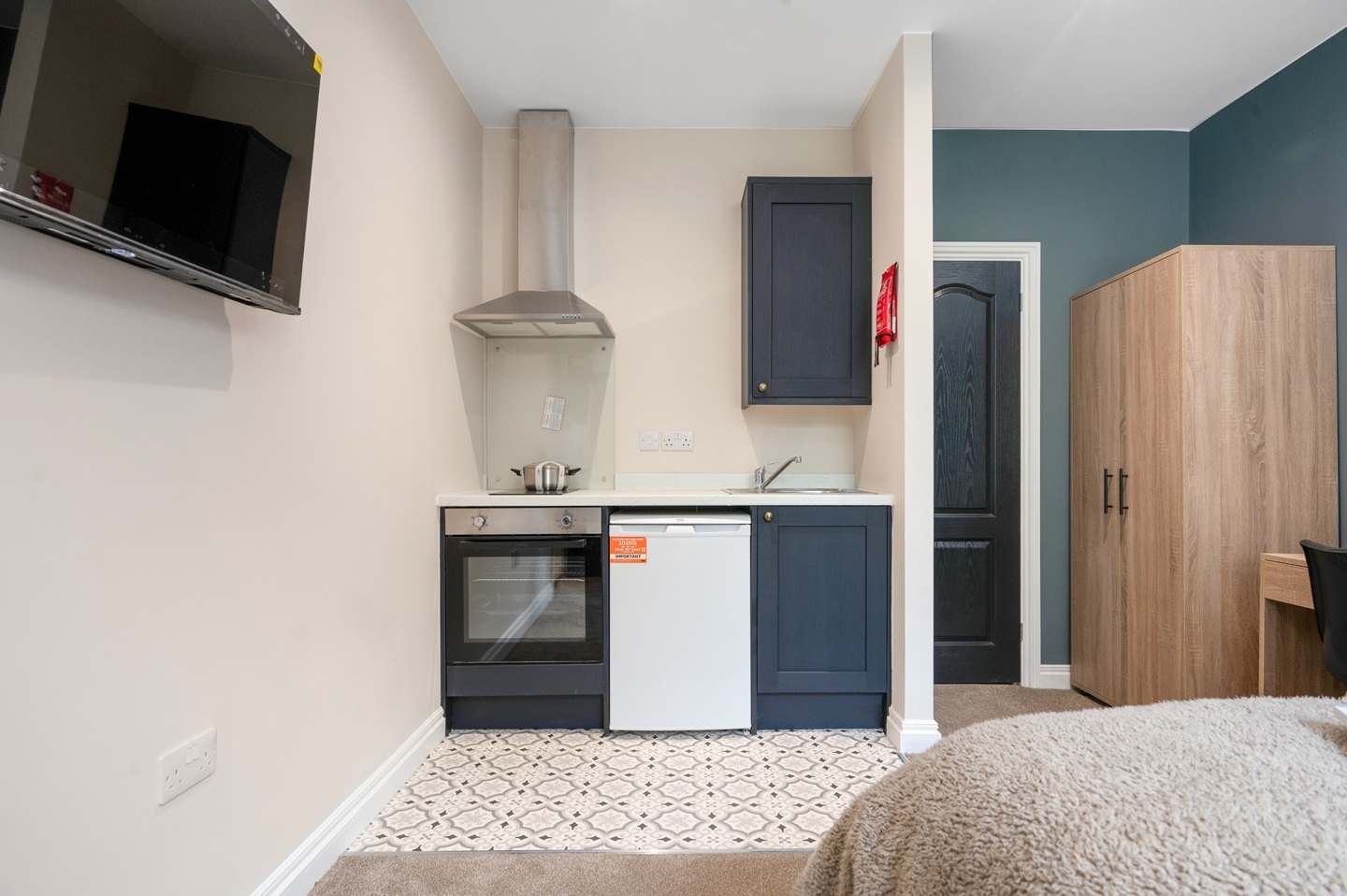 Additional image 10 of Room in a Shared House, Crompton Street, DE1, N1 7GU