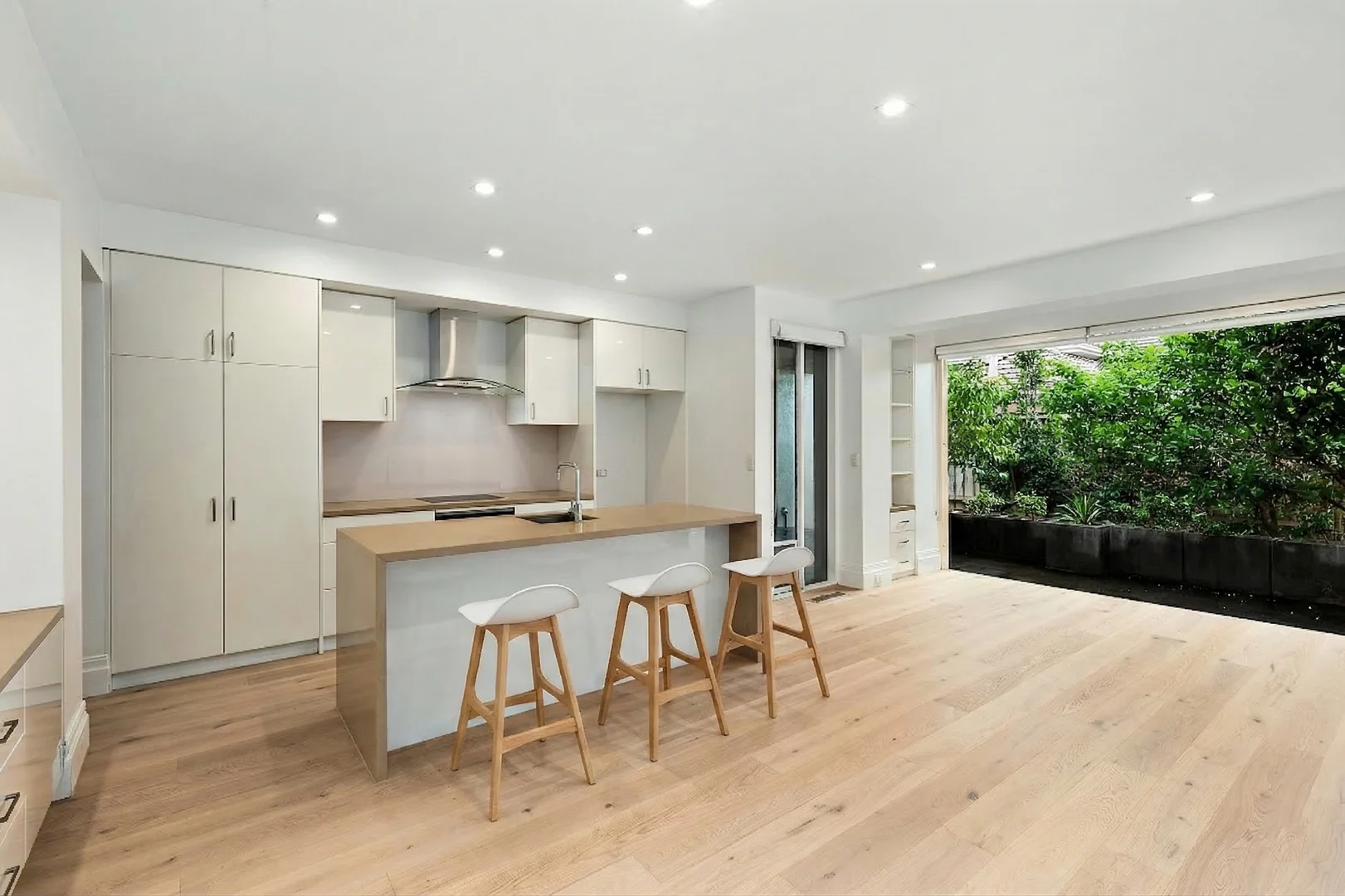 Additional image 4 of 11 Devorgilla Avenue, Toorak VIC 3142