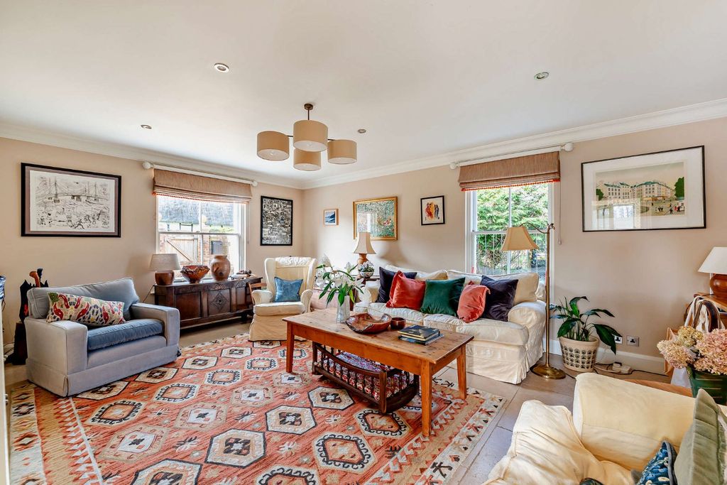 Additional image 9 of 6 bed detached house for saleWestbrook, Newbury, Berkshire RG20