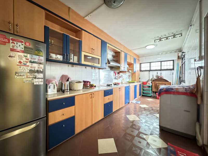255 Compassvale Road photo 2