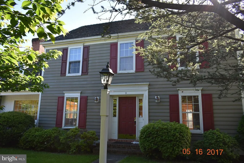 9 Midsummer Court, Gaithersburg, MD 20878