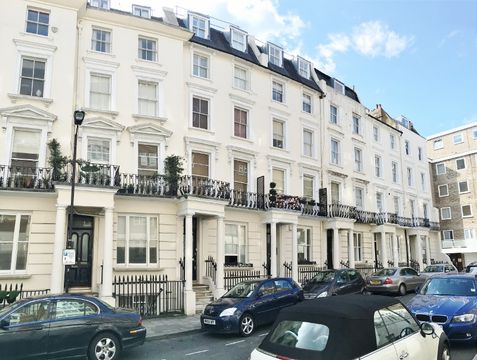 Westbourne Grove Terrace, London W2, Studio to rent