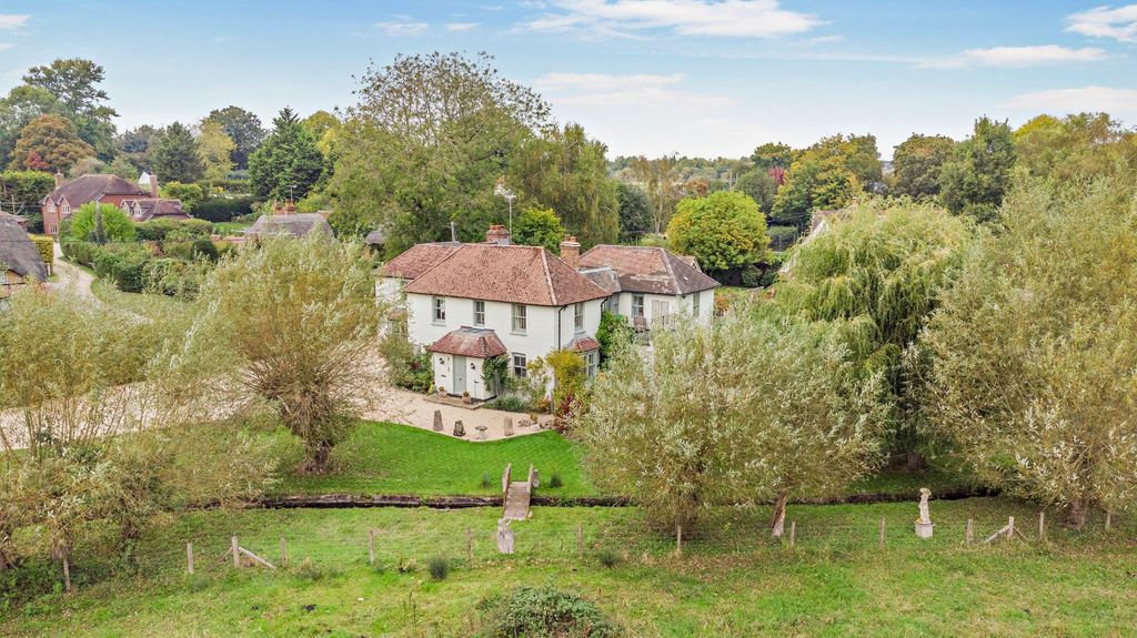 6 bed detached house for saleWestbrook, Newbury, Berkshire RG20