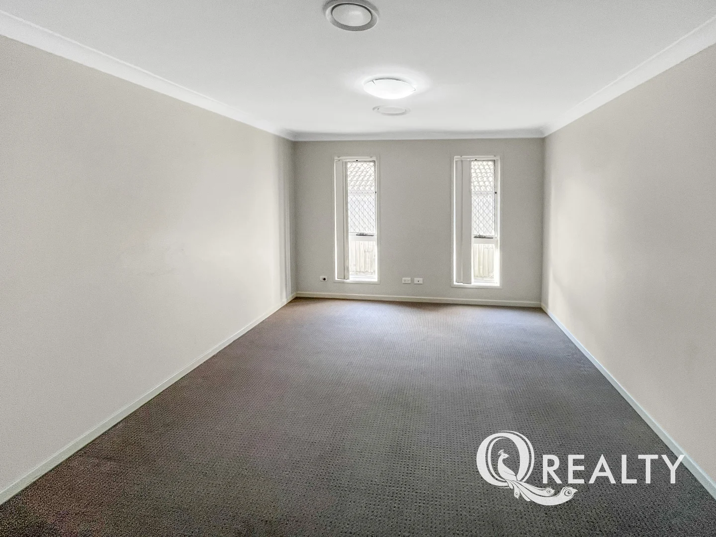 34 Valentine Circuit, Augustine Heights QLD 4300 photo 5