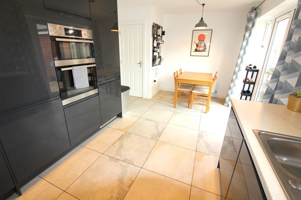 Additional image 8 of 3 bed semi-detached house for saleEllis Lane, Chipping Norton OX7