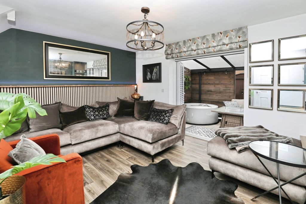 Additional image 17 of 3 bed town house for saleBrightsons Close, Southport PR8