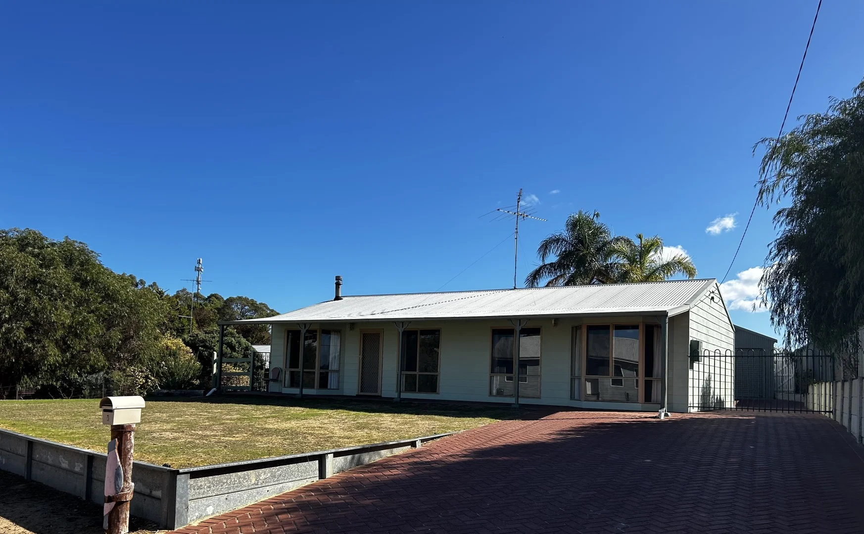 4 Meadowview Court, Preston Beach WA 6215