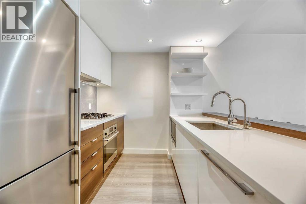 606, 108 Waterfront Court SW