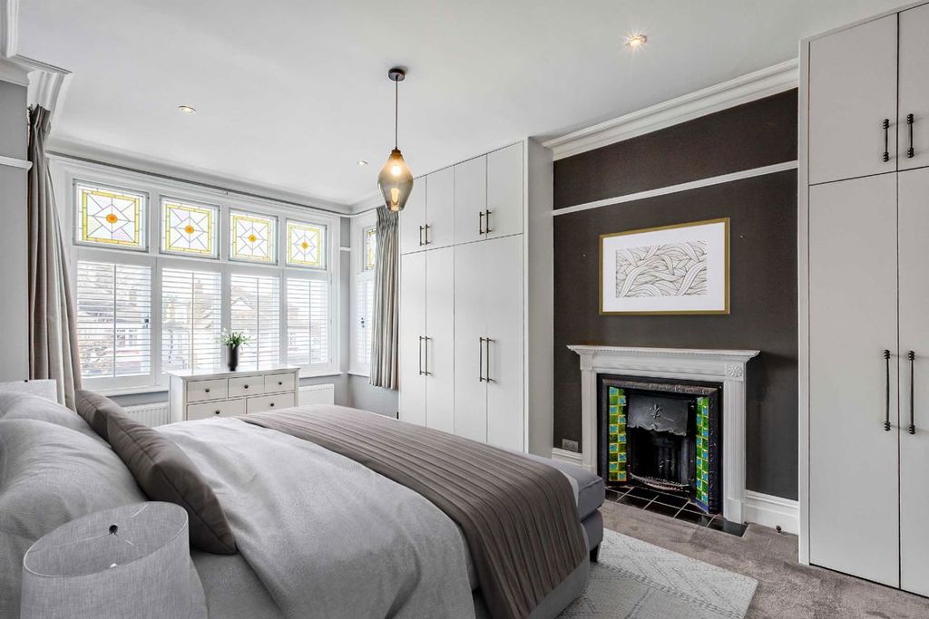 Additional image 5 of 3 bed flat for saleKings Road, Richmond TW10
