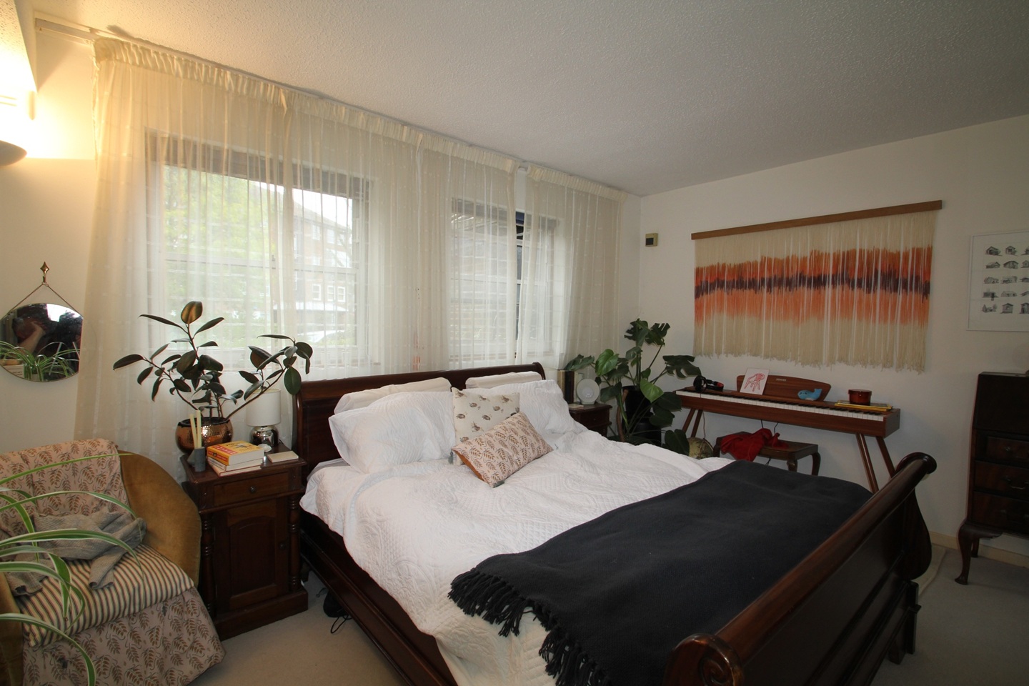 Additional image 7 of 3 Bed Flat, Morgans Walk, SW11, N1 7GU