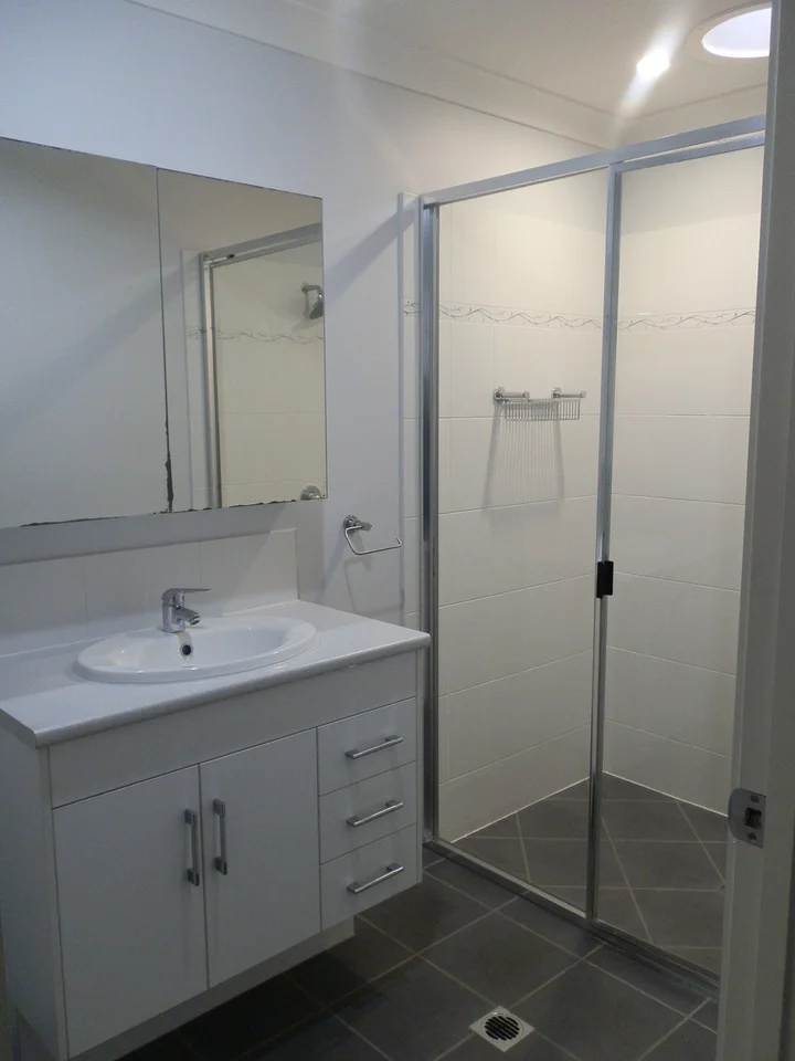 4/21 Moriarty Street, Emerald QLD 4720 photo 5